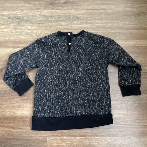 4/$20 Marvel Spider-Man sweater 18-24M - Picture 2 of 3